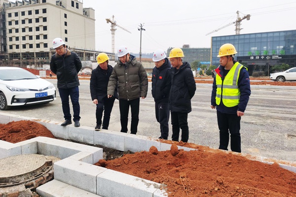 南昌市政建設(shè)黨委書(shū)記徐旭洛陽(yáng)東路綜合改造工程600400P1.jpg