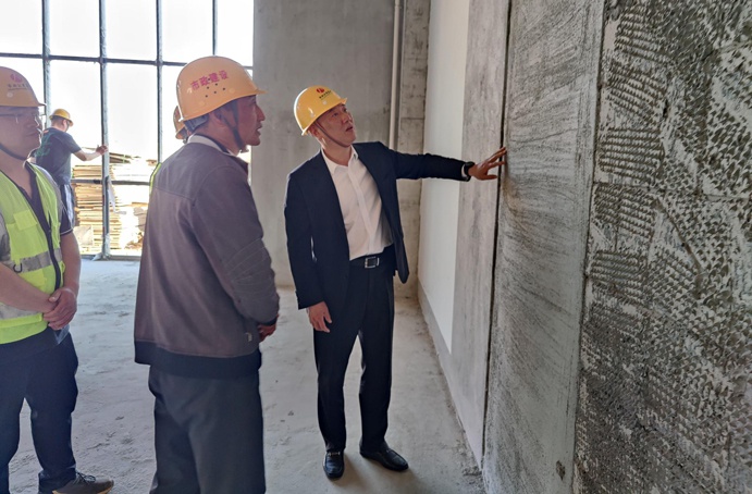 徐旭前往市政公用城三期項目、市政綠色建材科技產(chǎn)業(yè)園項目調(diào)研