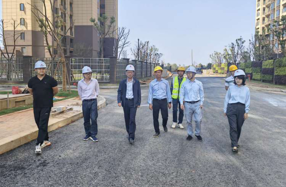 鄭學平到秦坊安置房項目、杭州路項目調(diào)研