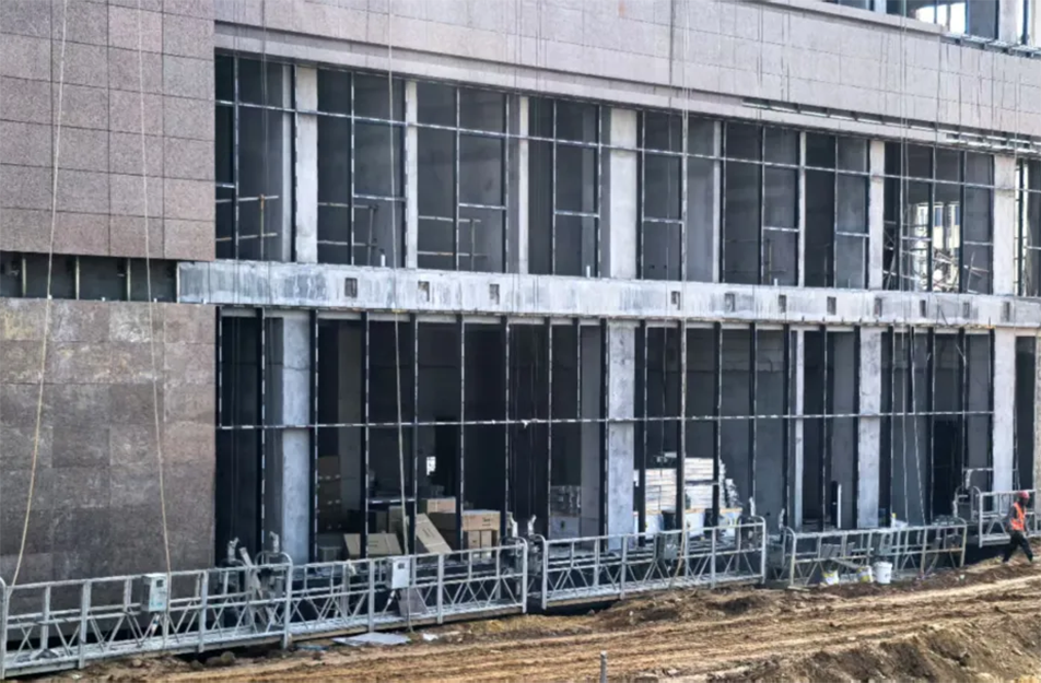 南昌市政建設(shè)集團(tuán)有限公司緊急開展強(qiáng)對(duì)流天氣專項(xiàng)安全檢查，全面排查設(shè)備加固、用電安全、排水防澇及應(yīng)急物資，筑牢極端天氣施工安全防線